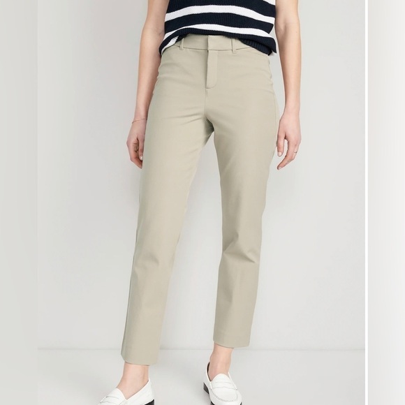 Old Navy High Waisted Pixie Straight Leg Ankle Pants   Size 6 Khaki EUC - Picture 1 of 5